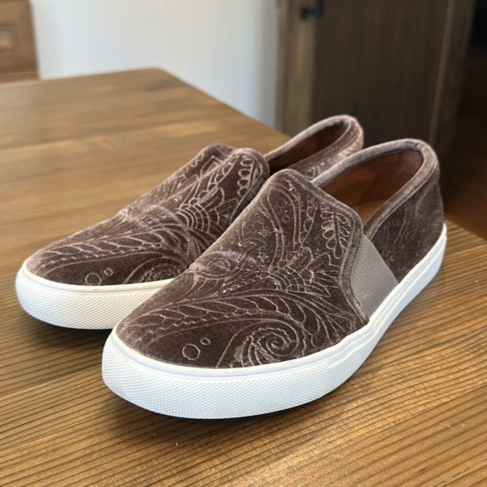 Women’s Slip-On Steve Madden Velvet Sneakers - Taupe - size 7.5